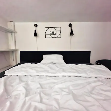 公寓 Cozy Night Jezyce, Blisko Mtp, Self Check-in 波兹南
